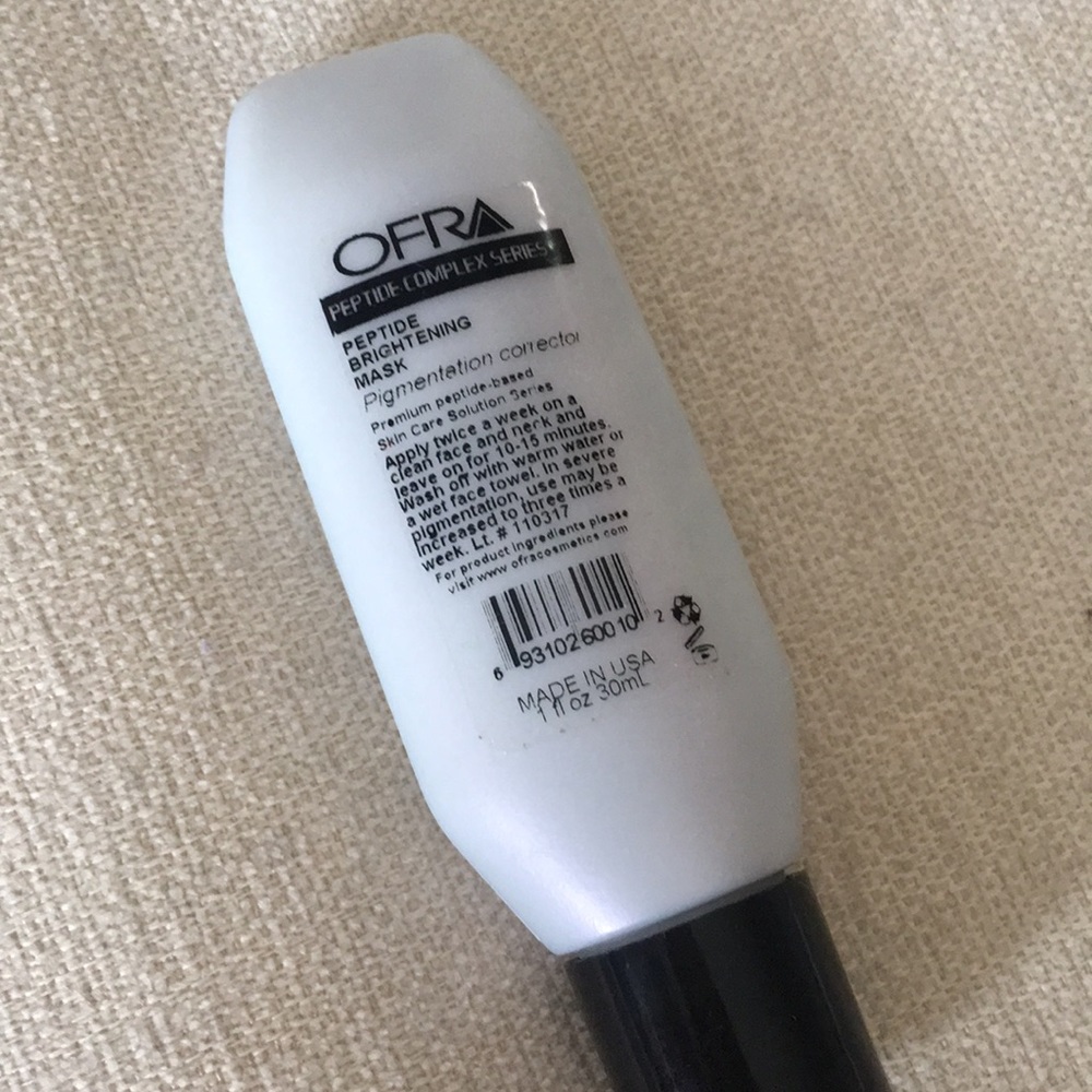 Ofra Peptide Brightening Face Mask.